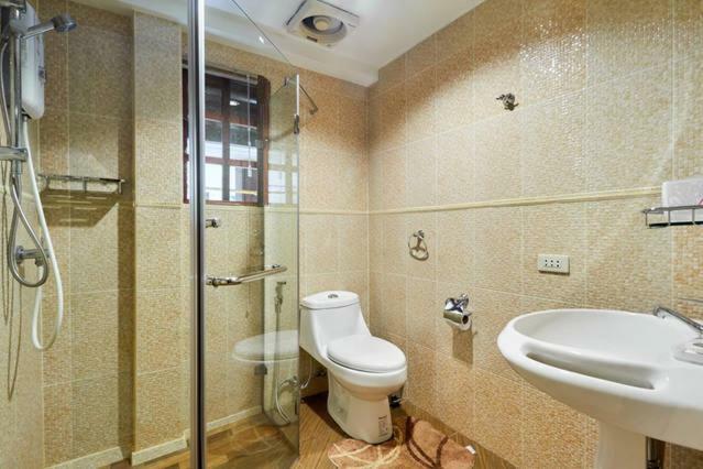 Bungalow Phuket Kamala Beach Esterno foto